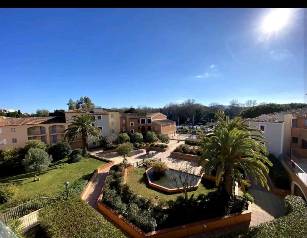 Appartamento T2 Au Coeur Du Golfe De Saint Tropez Cogolin Esterno foto