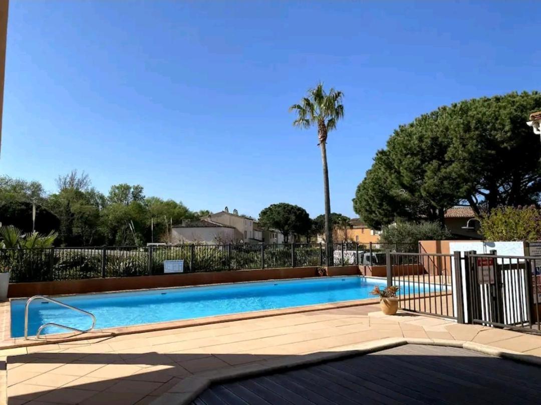 Appartamento T2 Au Coeur Du Golfe De Saint Tropez Cogolin Esterno foto