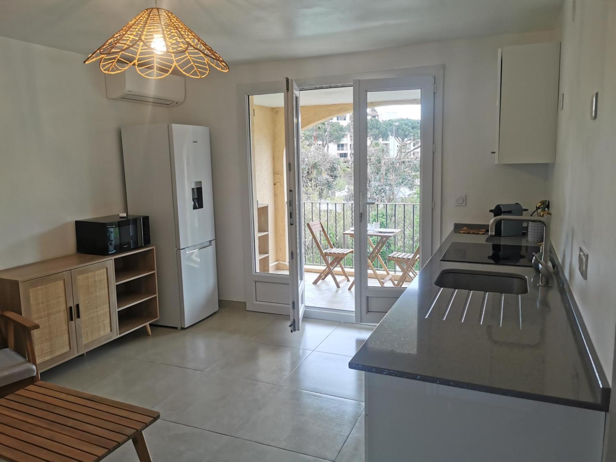Appartamento T2 Au Coeur Du Golfe De Saint Tropez Cogolin Esterno foto